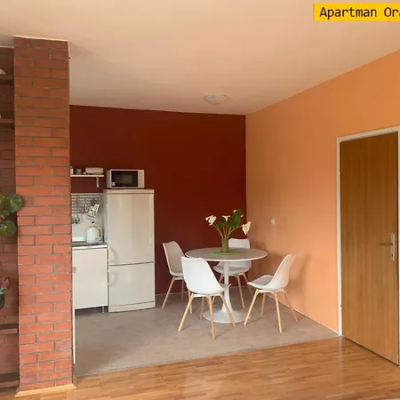 Garden House * 포드고라